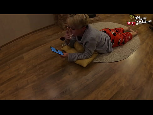 ❤️ Traks Blondīne sūc milzīgu locekli sūc un lēkā uz tā - anālais sekss ❤❌ Anāls video pie mums ❌️❤